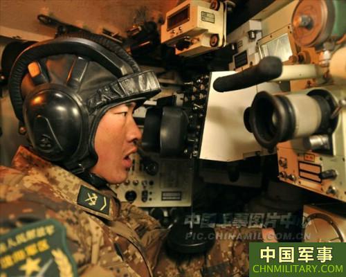 探索中国陆军的力量之源，96式主战坦克的内部世界，揭秘中国陆军力量之源，96式主战坦克内部世界探索