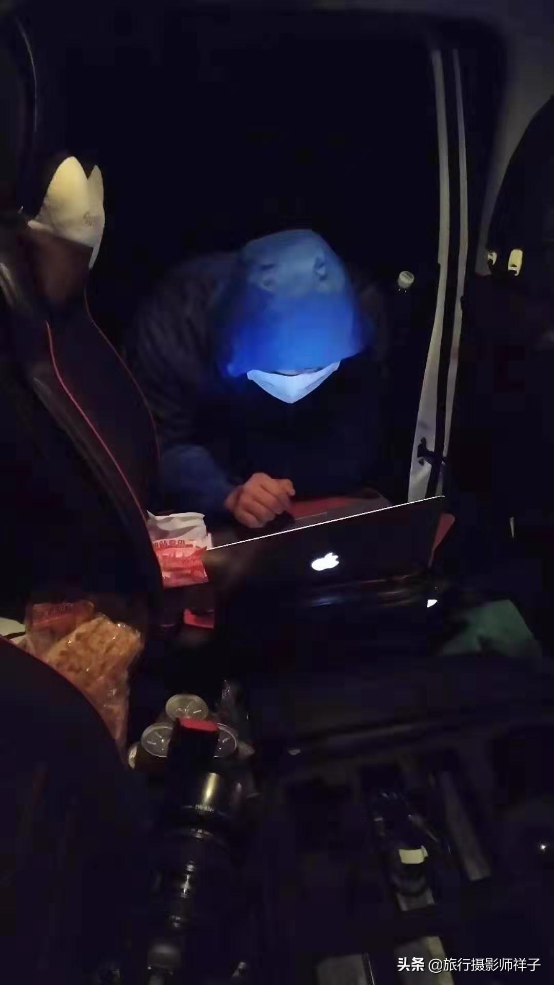 星空迷彩冲锋衣，时尚与功能的完美结合，星空迷彩冲锋衣，时尚与功能完美融合