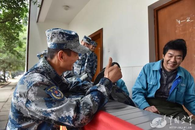 中国空军基地军装，历史、特色与意义，中国空军基地军装的历程、特色与意义
