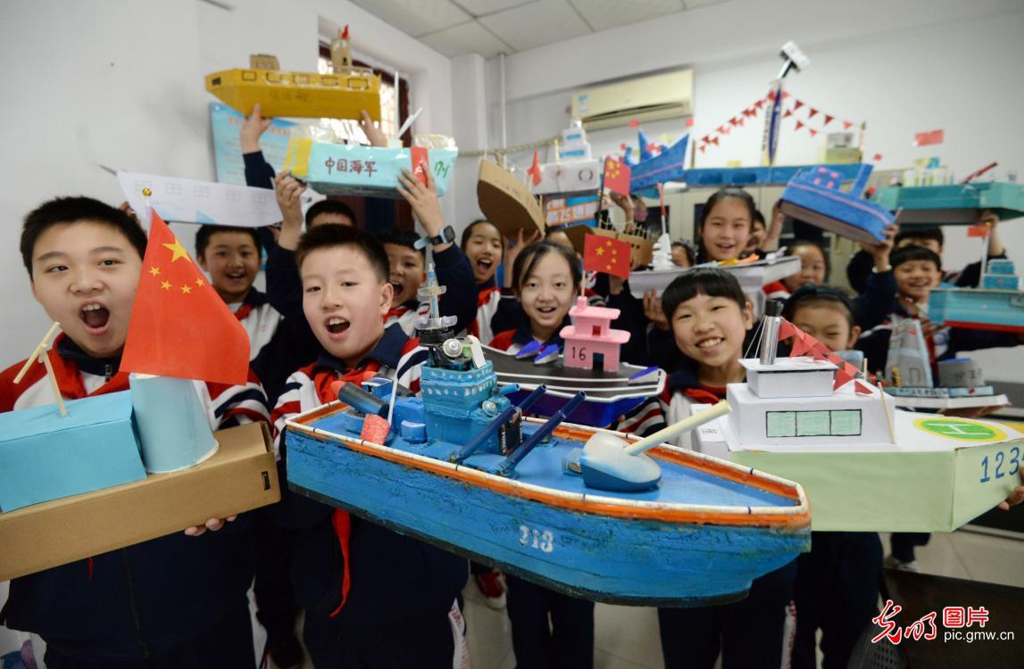 中国海军成立七十周年庆典，回顾与前瞻，中国海军七十周年庆典，回顾辉煌历程，前瞻未来发展