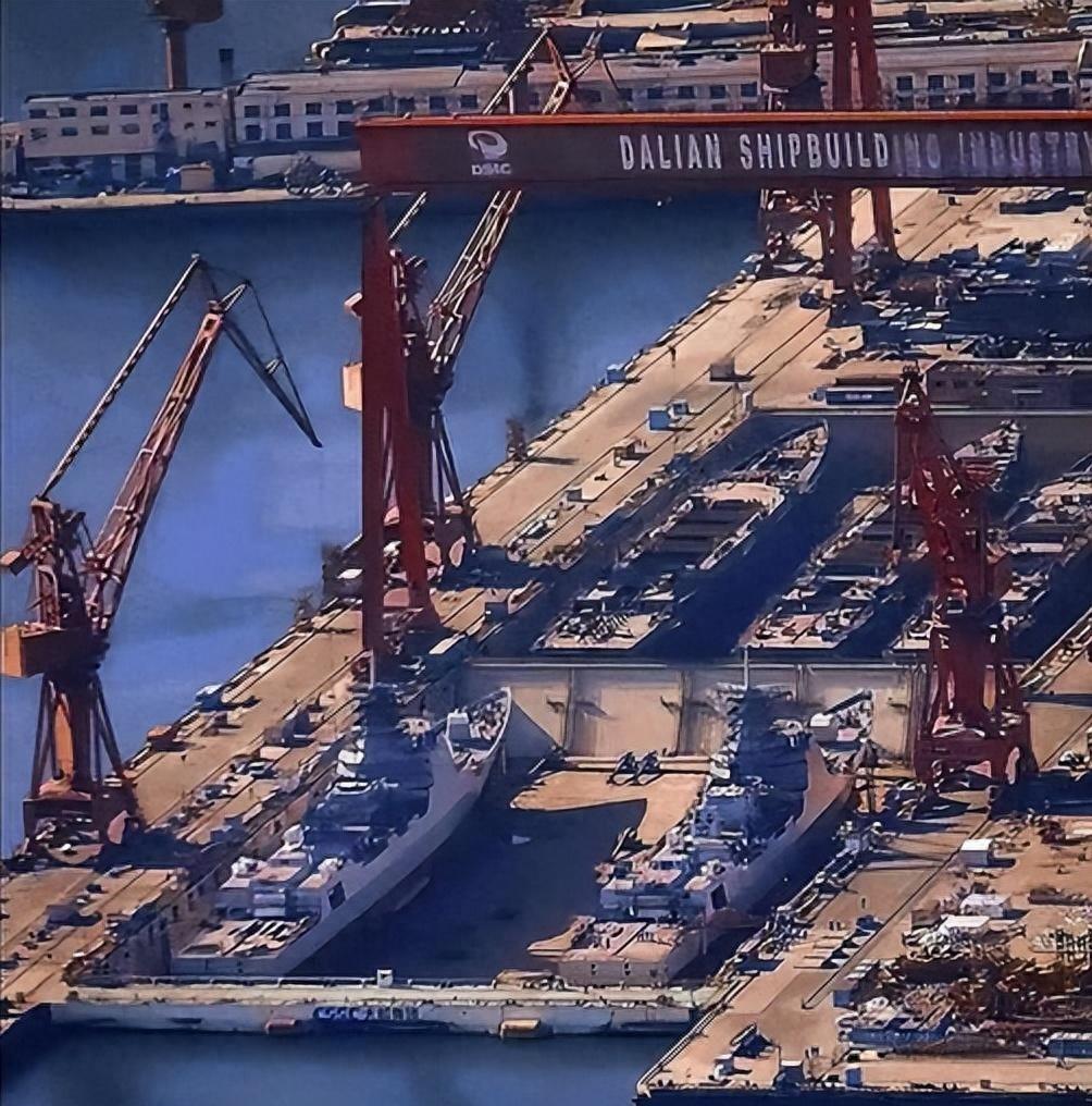 深度解析052C型驱逐舰的武器配置，深度解析，052C型驱逐舰武器配置详解