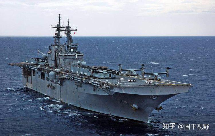 黄蜂级两栖攻击舰在2022年的战略价值与应用，黄蜂级两栖攻击舰在2022年的战略价值及实战应用解析