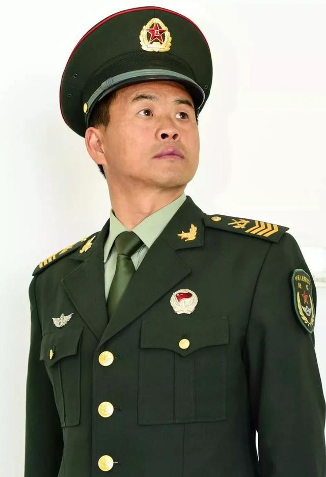 四级军士长现在的称谓，转型与荣誉的象征，四级军士长，称谓变革与荣誉的象征