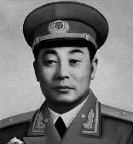 集团军副参谋长军衔，职责、荣誉与象征，集团军副参谋长，职责、荣誉与军衔的象征意义