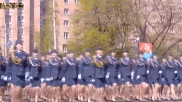 阅兵方阵多少人一排，阅兵式的规模与排列方式，阅兵方阵排列方式与规模，多少人一排揭秘