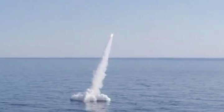 俄罗斯向日本海发射导弹，背景、意义与影响，俄罗斯向日本海发射导弹，背景、深远意义与区域影响探究