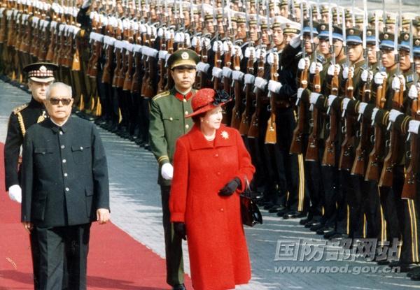 三军仪仗队董世伟，荣耀与担当的军人之路，三军仪仗队董世伟，荣耀之路，担当之军人