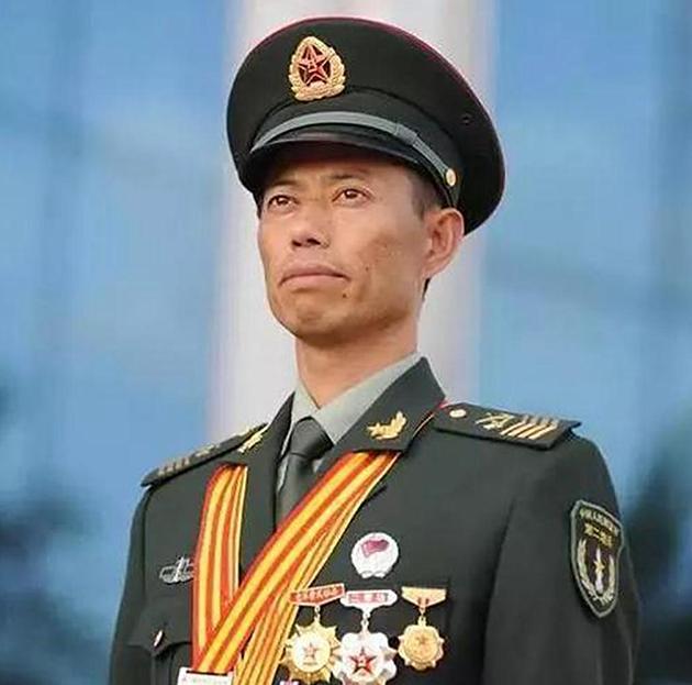 八一勋章的佩戴情况，荣誉的象征与时代的见证，八一勋章，荣誉的象征，时代的见证与佩戴风采