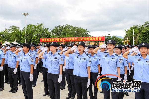 国庆70周年阅兵中的100面战旗，荣耀与力量的象征，国庆70周年阅兵中的荣耀与力量——100面战旗的象征