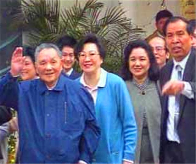 栗前明的世界，探索与洞察，栗前明的世界，深度探索与洞察