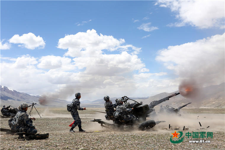 空降兵第十五军炮兵团，荣耀与担当的象征，空降兵第十五军炮兵团，荣耀与担当的战场典范