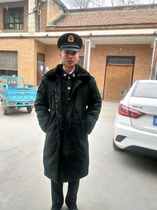 烈士肖思远，永恒的英雄与无言的情感，烈士肖思远，永恒的英雄，无言的情感致敬