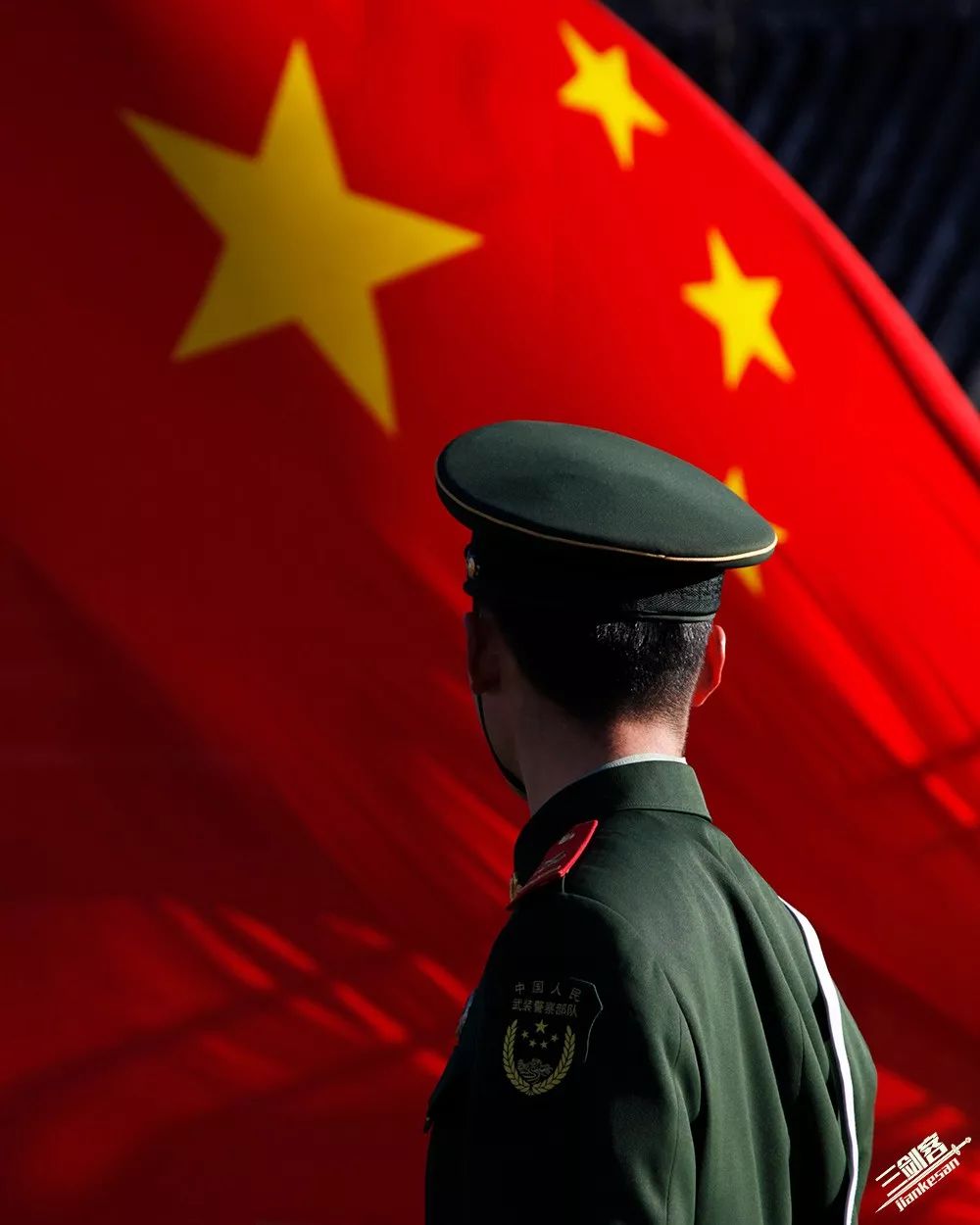 国旗护卫队，武警还是解放军？，国旗护卫队的身份揭秘，武警还是解放军？