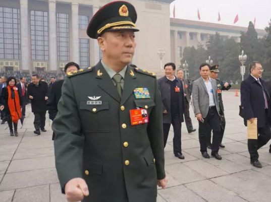 集团军军长与中将军衔，解析职务与军衔的关联，集团军军长与中将军衔，职务与军衔的紧密关联解析