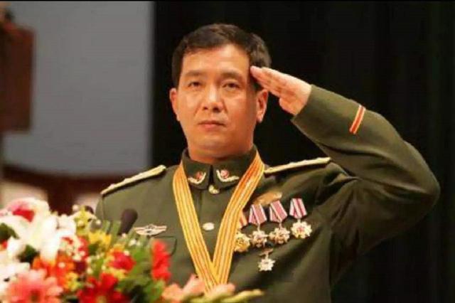 武警总队丁晓兵，英勇忠诚的卫士，武警总队丁晓兵，英勇忠诚的卫士楷模