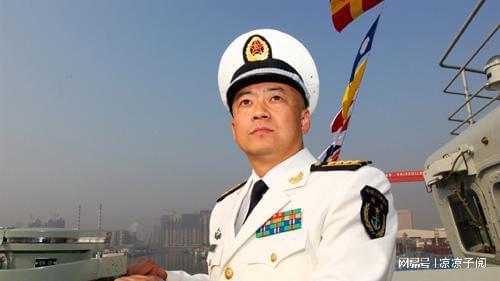 辽宁号舰长揭秘，现任舰长的辉煌历程，辽宁号舰长揭秘，现任舰长辉煌历程概览