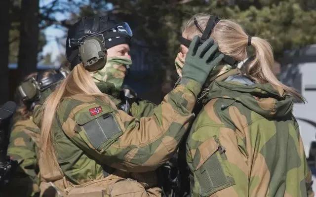 中国女特种兵格斗视频，展现力量与荣耀的瞬间，中国女特种兵格斗瞬间，力量与荣耀的展现