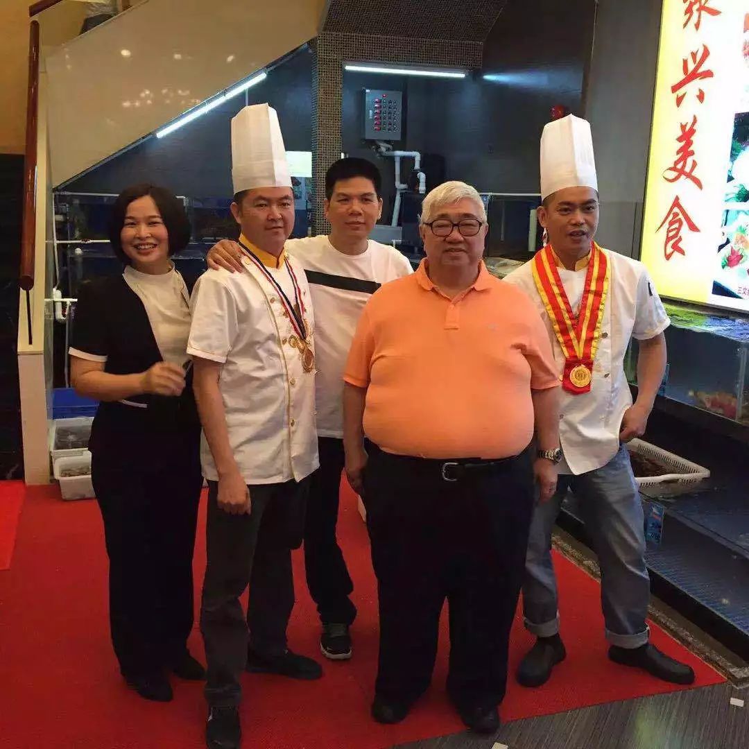 华南海鲜城老板，创业之路与经营之道，华南海鲜城老板，创业历程与经营智慧
