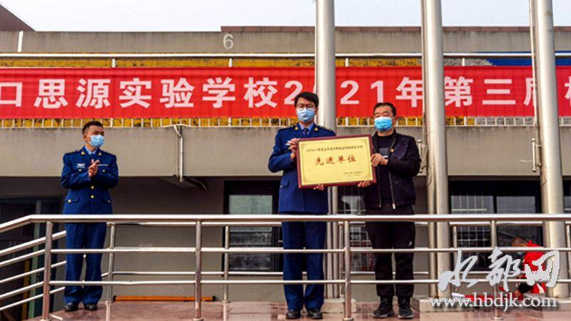 中国空军招飞网宣传片，翱翔蓝天之梦，中国空军招飞网宣传片，翱翔蓝天之梦启航天际