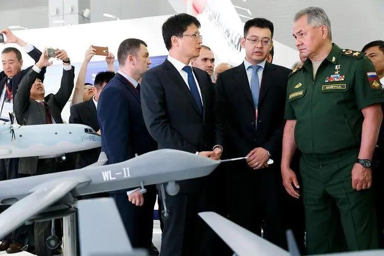 国防对军事的重要性，国家安全的核心支柱，国防建设，军事力量的基石与国家安全的守护神