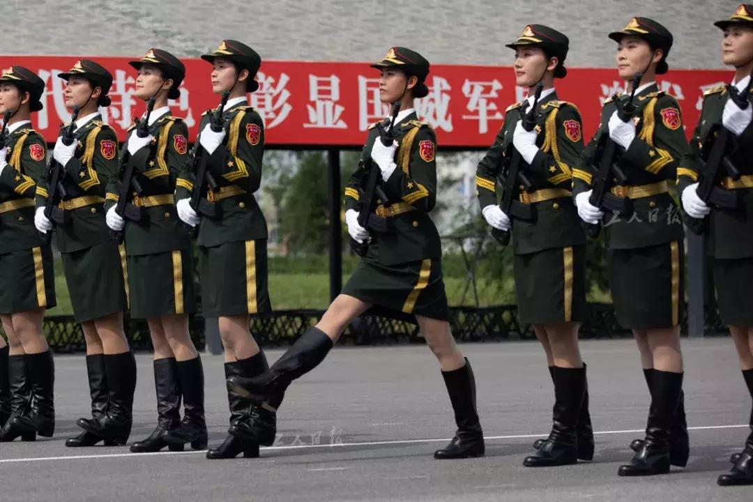 女兵高清图，展现力量与荣耀的篇章，女兵力量与荣耀的高清图集