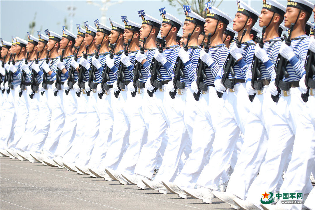 我军威武雄壮之师参加胜利日大阅兵，胜利日大阅兵，我军威武雄壮之师亮相盛典