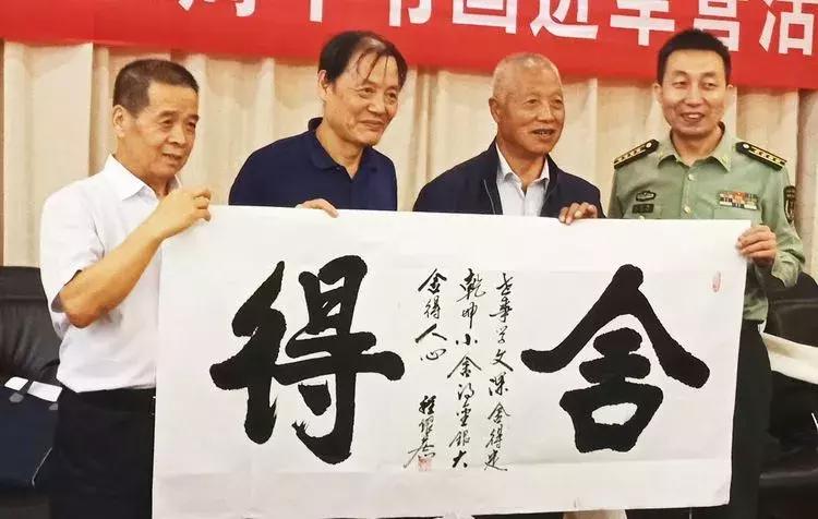 张宏昌，一位引领时代的杰出人物，张宏昌，时代引领者的杰出风采