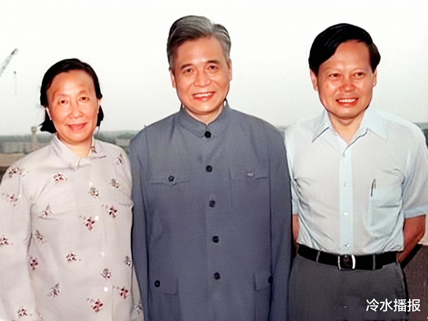 邓稼先的伴侣，一位卓越女性的生平与贡献，邓稼先伴侣，卓越女性的生平贡献与传奇故事