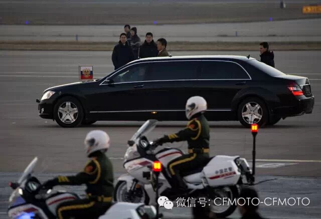 国宾护卫队迎接马克龙，中法友谊的盛大仪式，国宾护卫队迎接马克龙，中法友谊的庄严仪式