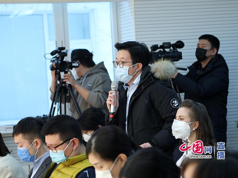 凤凰网新闻调查直播的今天，深度洞察与实时互动的时代典范，凤凰网新闻调查直播，深度洞察与实时互动的时代典范展示