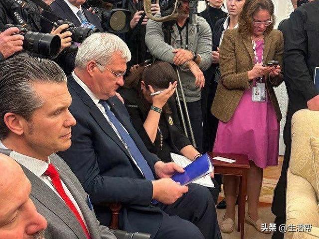 美乌总统激烈争吵，乌大使直掐眉心，国际关系的微妙瞬间，美乌总统激烈争吵引发关注，国际关系的微妙瞬间，乌大使眉间显忧色