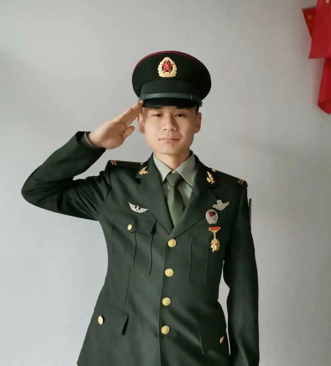 集团军与武警的区别，职责、组织结构和功能差异分析，集团军与武警的职责、组织结构及功能差异深度解析，差异与相似之处分析