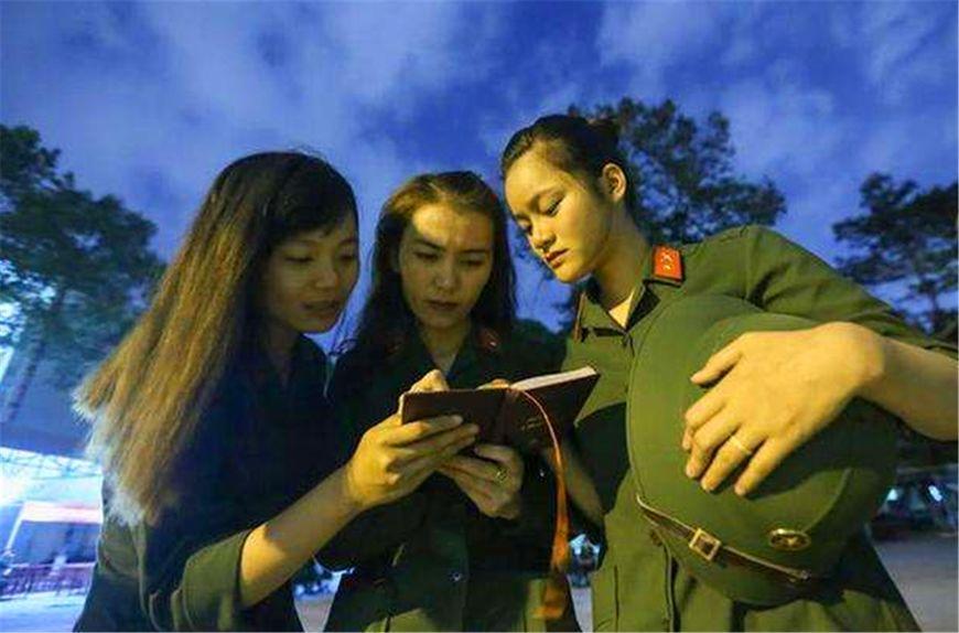 越南对待中国女兵，独特的视角与深度解读，越南对待中国女兵，独特视角的解读与深度探讨