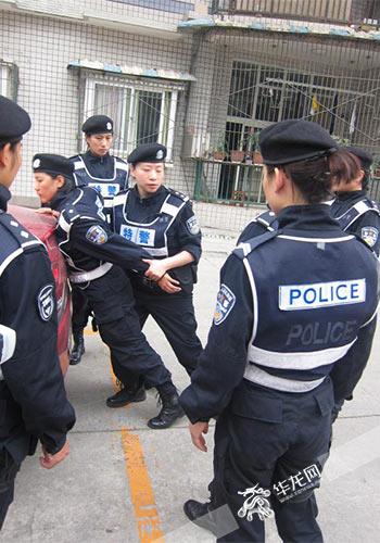 超级大本营军事论坛与藏青作训大衣，军事爱好者的聚焦点，军事爱好者聚焦超级大本营论坛藏青作训大衣讨论热潮