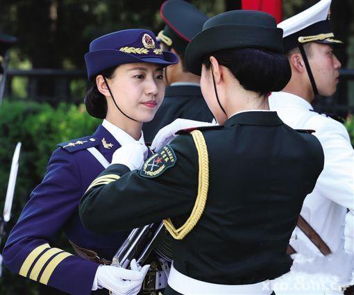 中国人民解放军仪仗队女兵在国外的风采展现，中国人民解放军仪仗队女兵海外风采展现