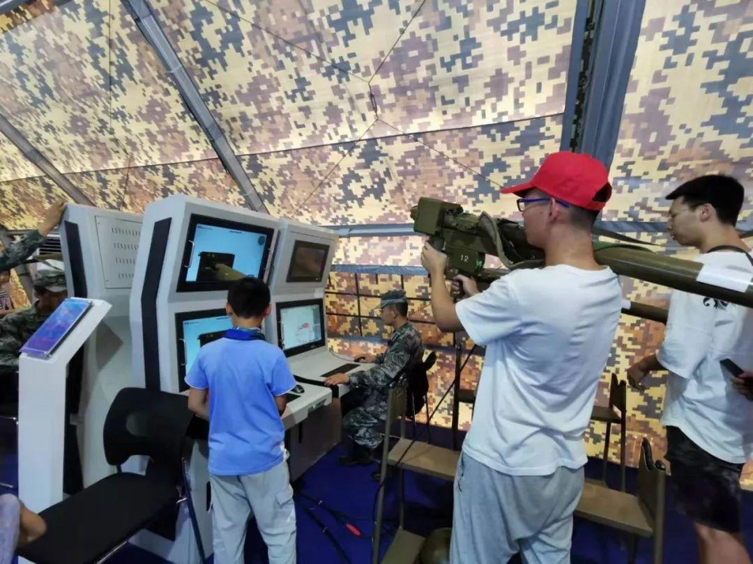 单兵榴弹枪，现代战争的独特武器，现代战争利器，单兵榴弹枪的独特风采