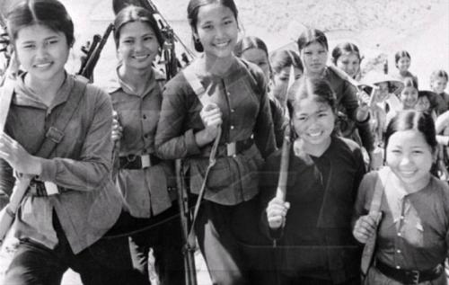 中国女兵在越南回忆录，中国女兵的越南回忆录，铁骨柔情，战火中的巾帼英雄