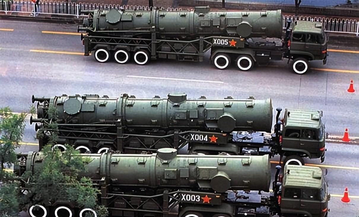 东风快递的武器装备，现代军事物流的杰出代表，东风快递武器装备，现代军事物流的典范