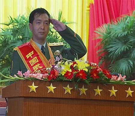丁晓兵照片儿，一位英雄形象的塑造与传承，丁晓兵照片儿，英雄形象的塑造与传承之路