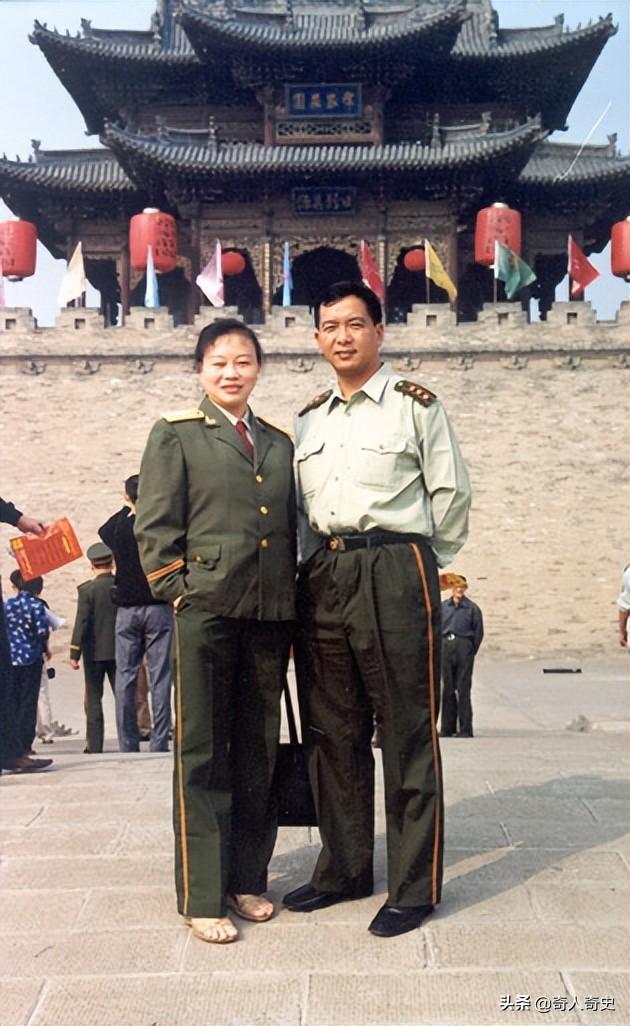 丁晓兵与陶婉珠，家族中的骄傲与荣耀，丁晓兵与陶婉珠，家族之骄傲与荣耀的传奇故事