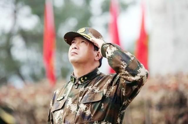 丁晓兵是谁，一位英勇无畏的战士与时代的楷模，丁晓兵，英勇战士与时代楷模的典范