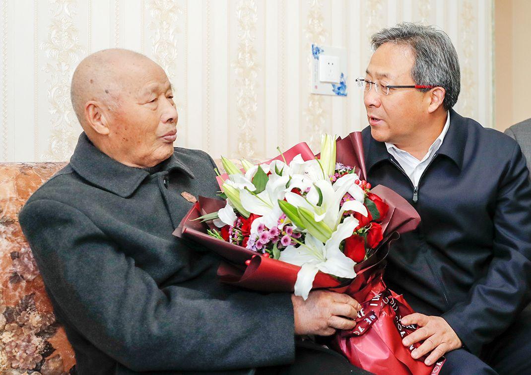 中国人民志愿军赴朝抗美的壮丽篇章，历史时刻的回眸，中国人民志愿军赴朝抗美的壮丽篇章，历史时刻的永恒回眸