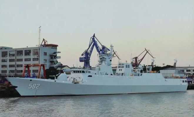 中国056型护卫舰吨位，解读其性能与规模，中国056型护卫舰性能与规模解读，吨位揭秘