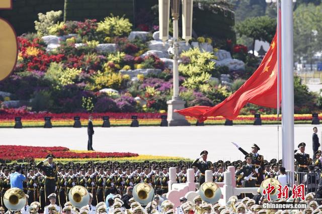 抗战胜利65周年大阅兵，回顾历史，展望未来，纪念抗战胜利65周年大阅兵，回顾历史，展望未来荣光之路
