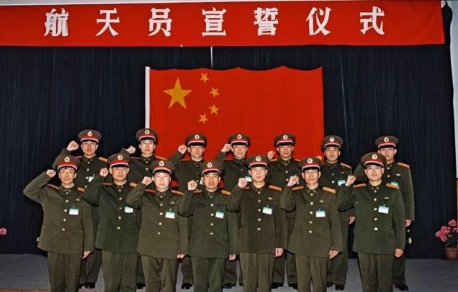 军事频道7与聂海胜，八一精神的光辉照耀，八一精神的光辉照耀，军事频道7与聂海胜的军旅人生