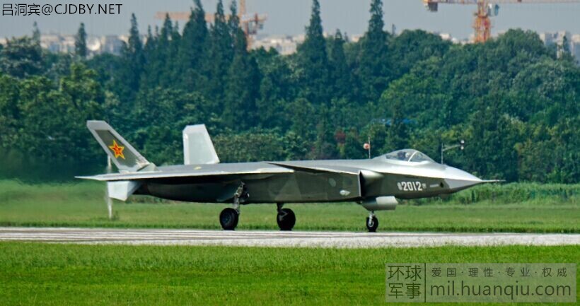 歼-12，中国航空工业中的第三代战斗机，歼-12，中国航空工业的第三代战斗机典范