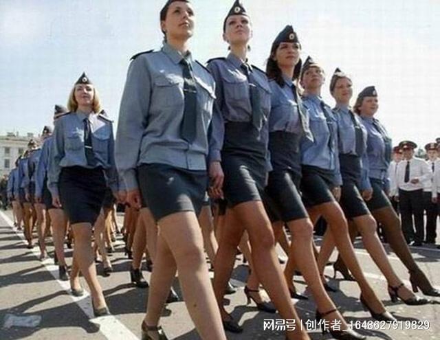 中国女兵，身材与力量并存的风采照片，中国女兵，力量与风采并存的照片集