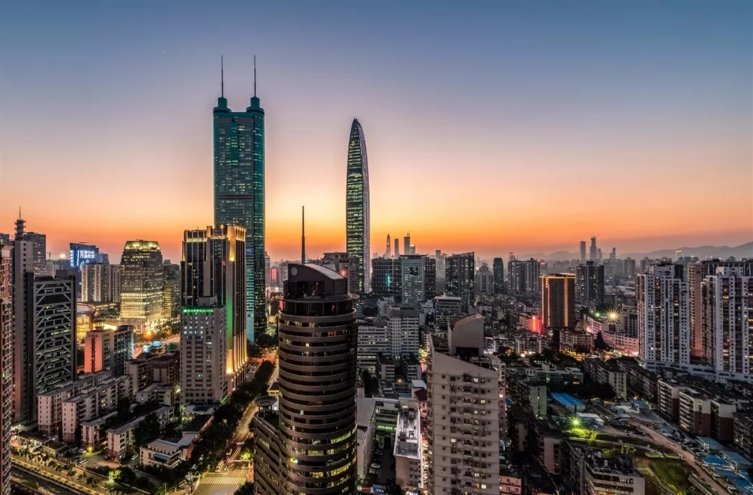 深圳台，一座城市的传媒印记，深圳台，城市传媒印记的璀璨之光
