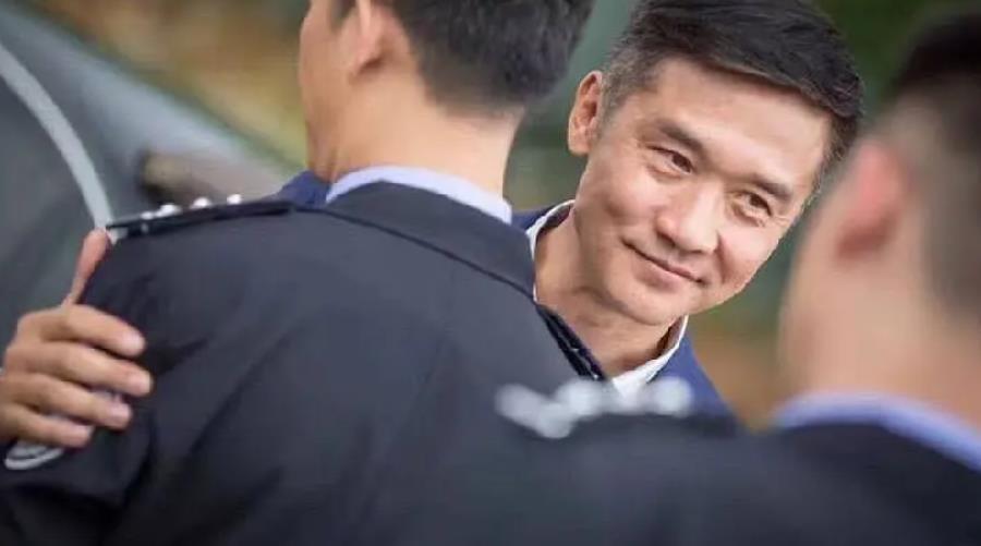 祁发宝与王志文的关系探究，祁发宝与王志文关系深度探究