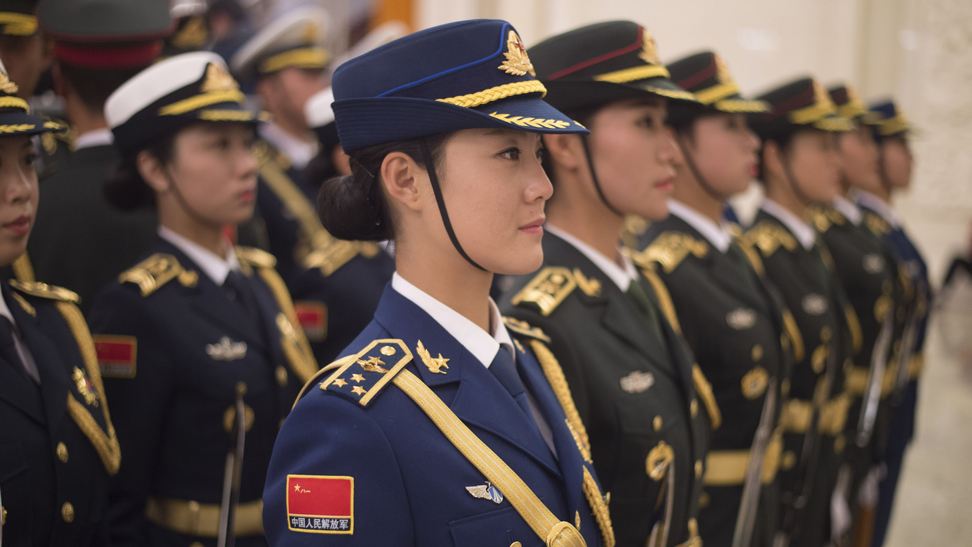 中国女兵礼服裙，传统与现代交融的时尚风采，中国女兵礼服裙，传统与现代交融的时尚魅力